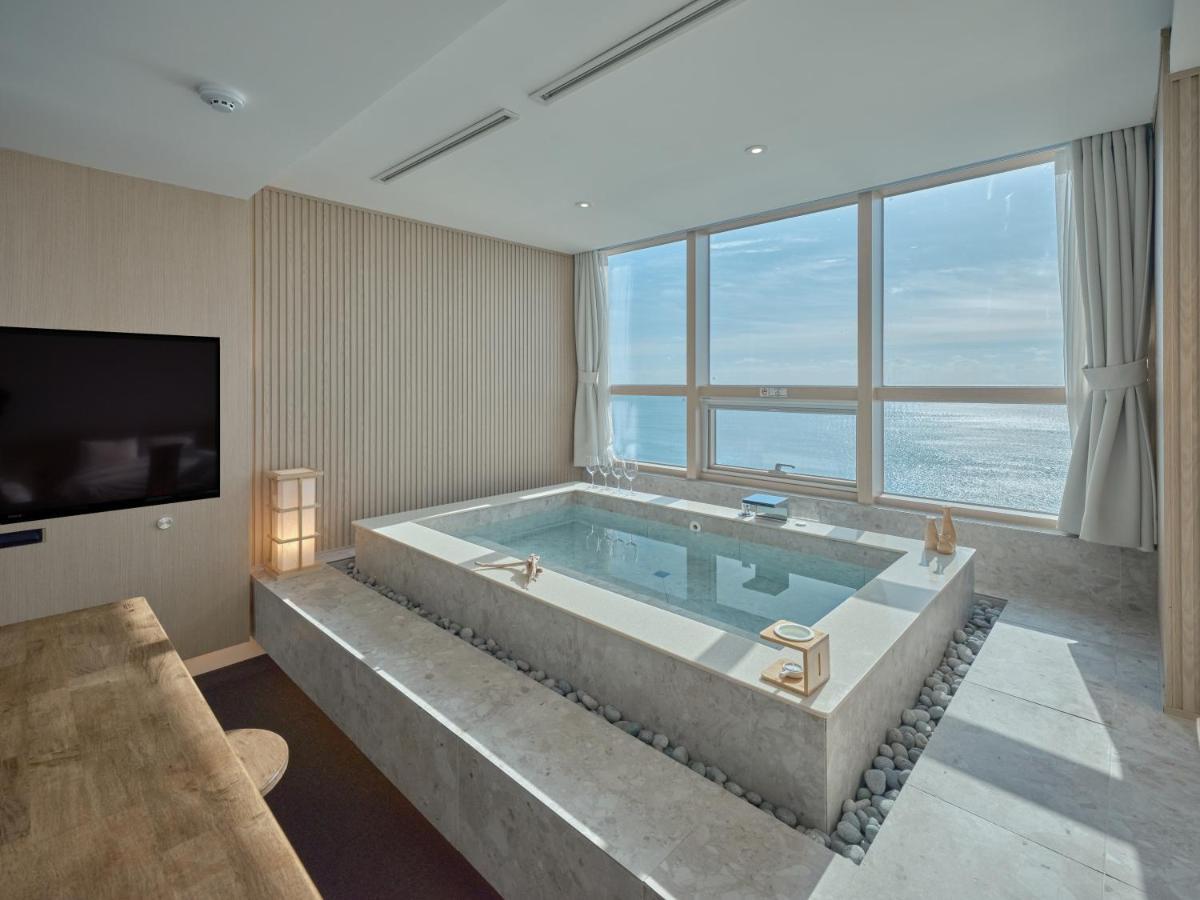 Uh Suite The Haeundae بوسان المظهر الخارجي الصورة